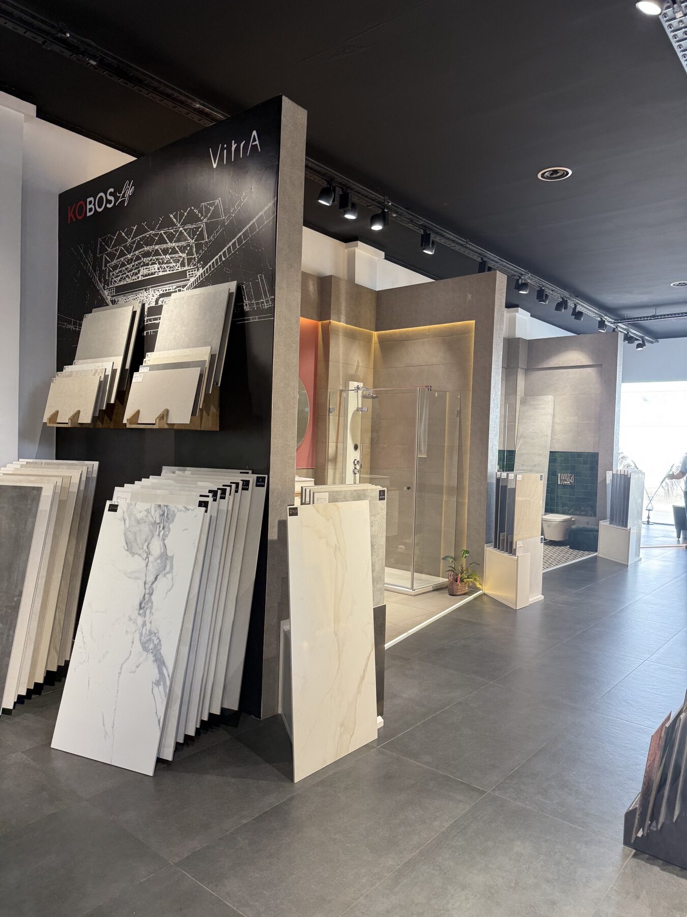 Fliesen- und Badausstellung im tentia Showroom